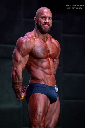 CLASSIC PHYSIQUE НОВИЧКИ